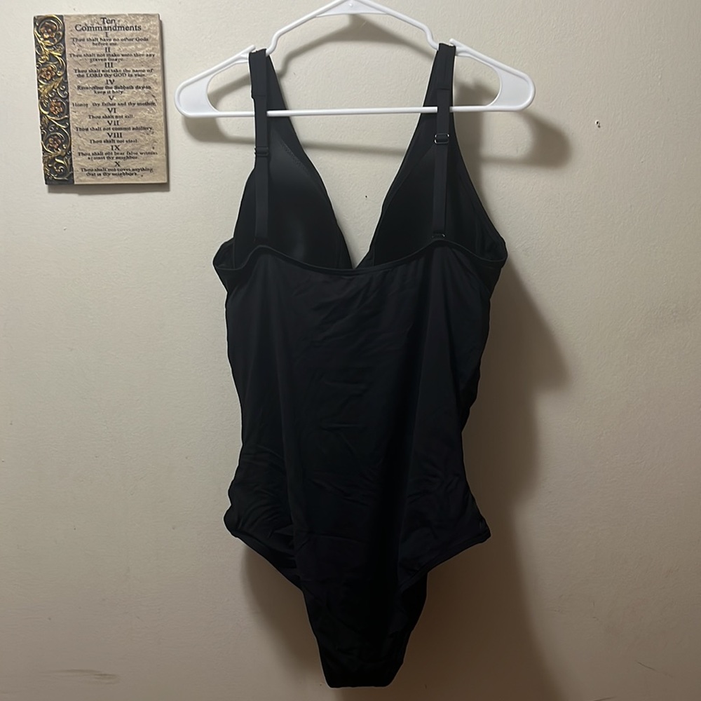 New 🎉 Black Sea level swims Australia swim suit - Picture 2 of 6